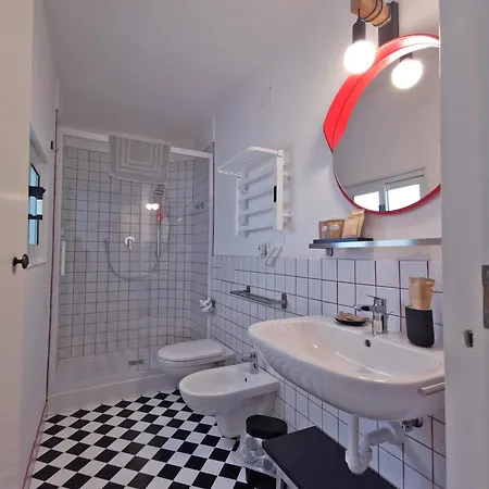 Bed and breakfast L'officina 4*