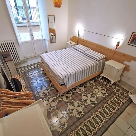 L'officina Oda ve Kahvaltı