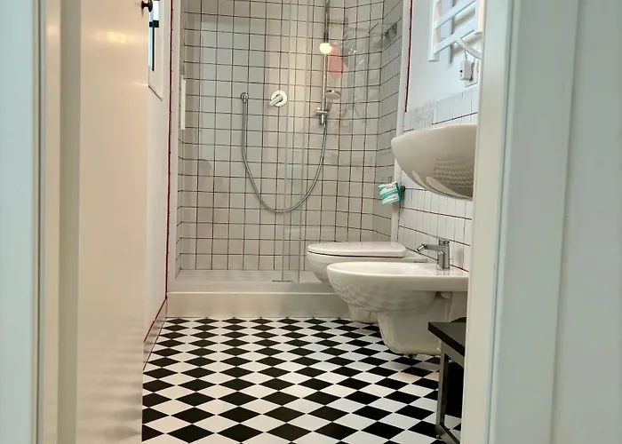 Frühstückspension L'officina 4*