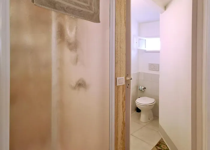 Frühstückspension L'officina 4*