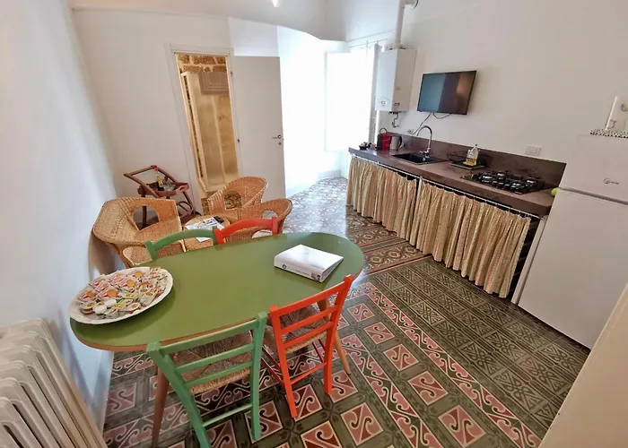 L'officina Frühstückspension